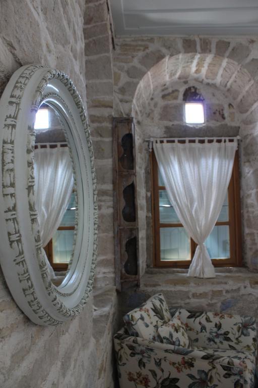 Eski Tas Hotel Cesme Bagian luar foto