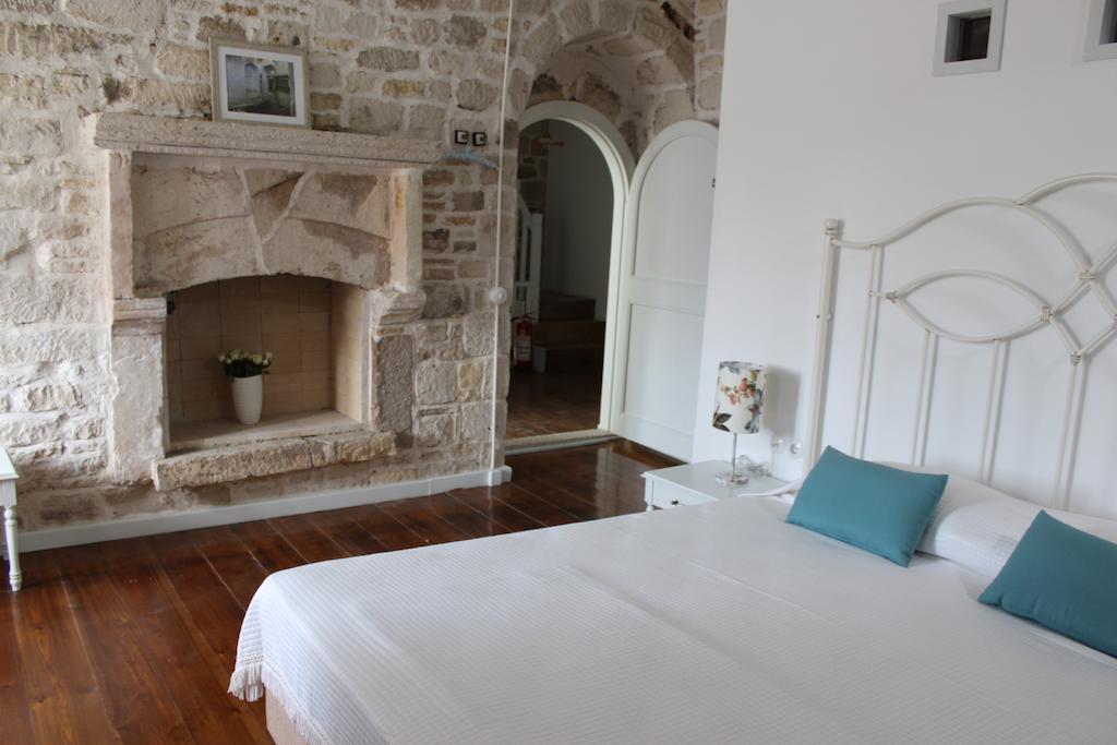 Eski Tas Hotel Cesme Bagian luar foto