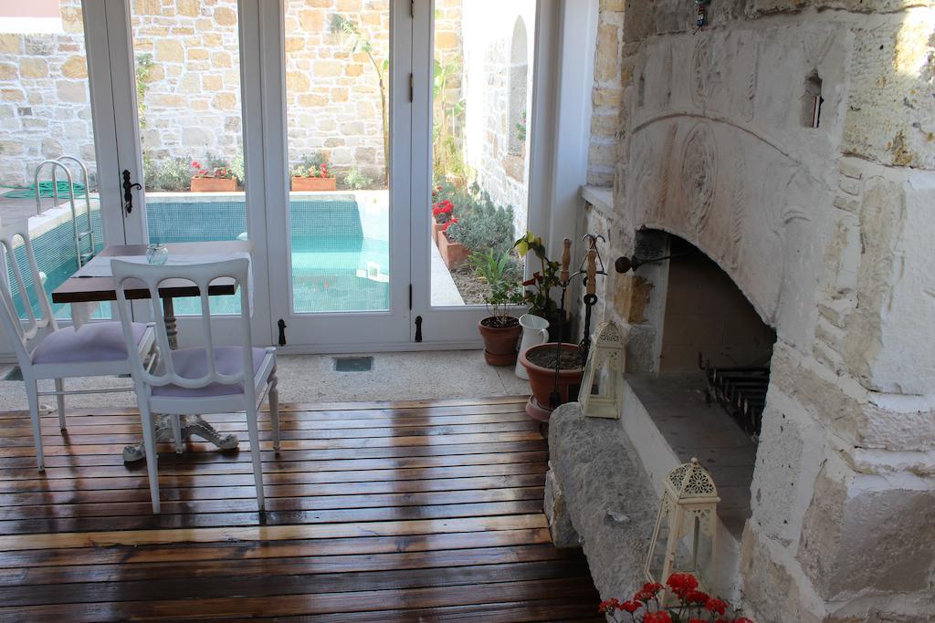Eski Tas Hotel Cesme Bagian luar foto