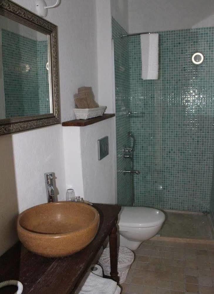 Eski Tas Hotel Cesme Bagian luar foto